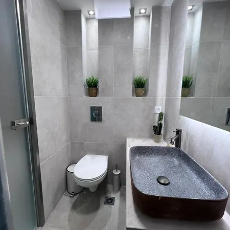 Amarylis Beachfront Apartmán