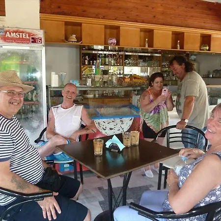 Amarylis Beachfront Apartmán Amoudi