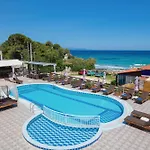 Amarylis Beachfront Διαμέρισμα Αμμούδι