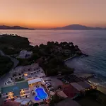 Amarylis Beachfront * Αμμούδι
