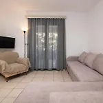 Amarylis Beachfront Διαμέρισμα *
