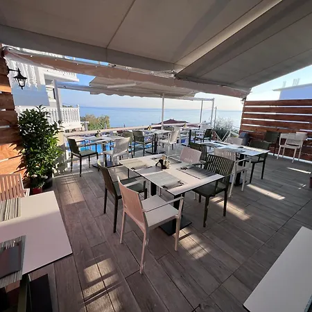 Amarylis Beachfront