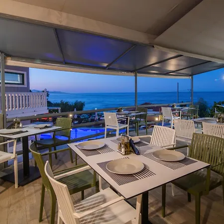 Amarylis Beachfront