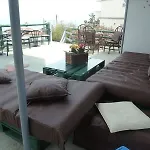 Amarylis Beachfront Apartamento Amoudi