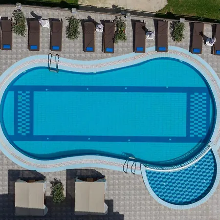 Amarylis Beachfront Amoudi