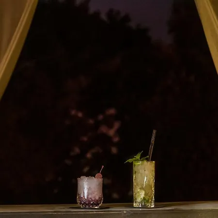 Amarylis Beachfront * Amoudi